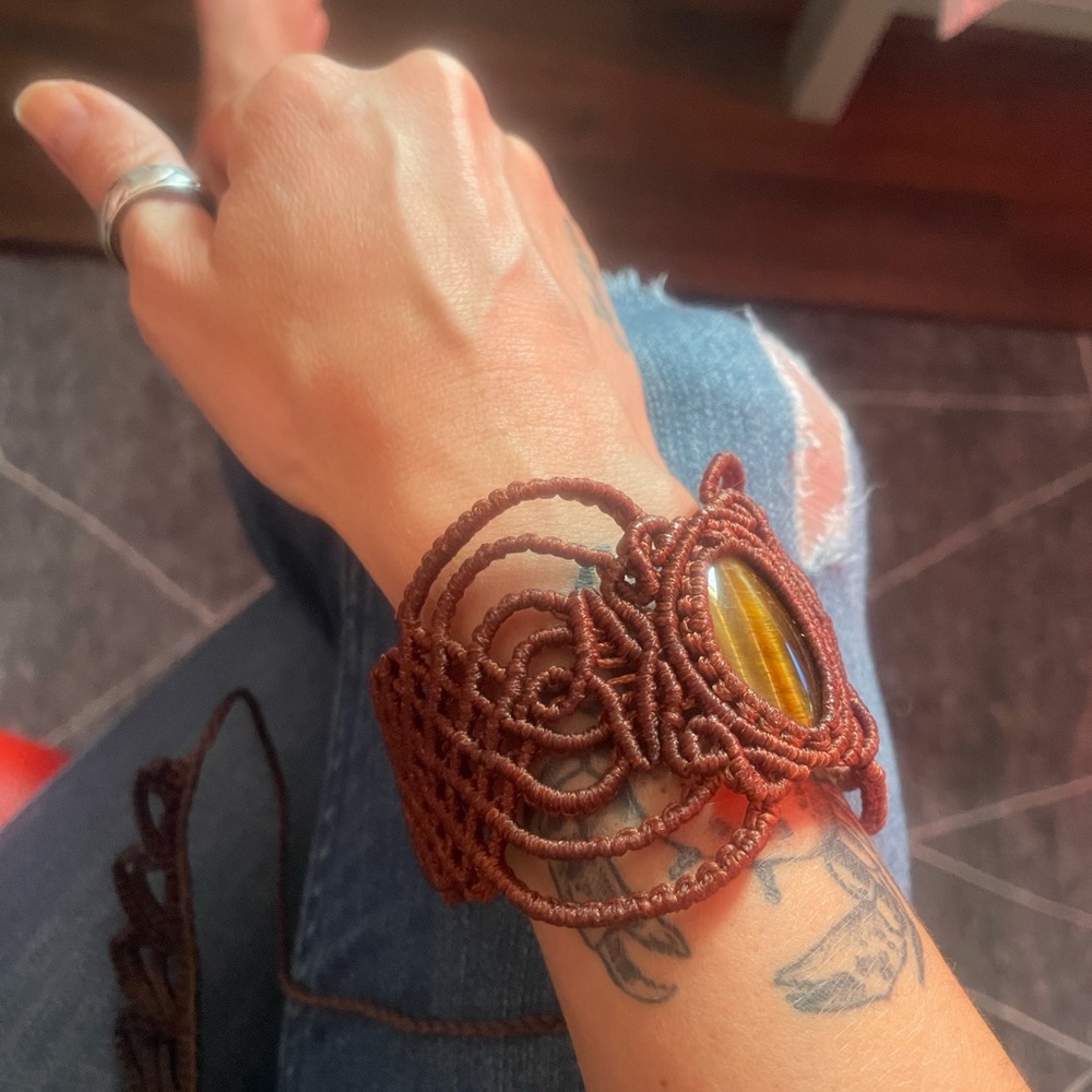 Macrame brown bracelet tiger eye